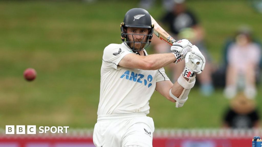 Kane Williamson: Middlesex menandatangani run-scorer uji teratas Selandia Baru