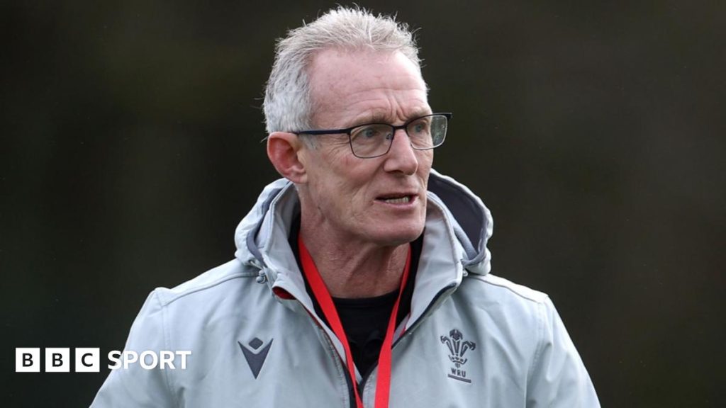 Wales: Rob Howley meninggalkan peran sebagai Matt Sherratt mengenang tiga pemain