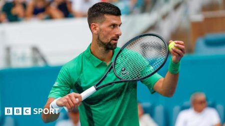 Miami Terbuka: Novak Djokovic pertempuran melewati Camilo Ugo Carabelli untuk mencapai 16 terakhir