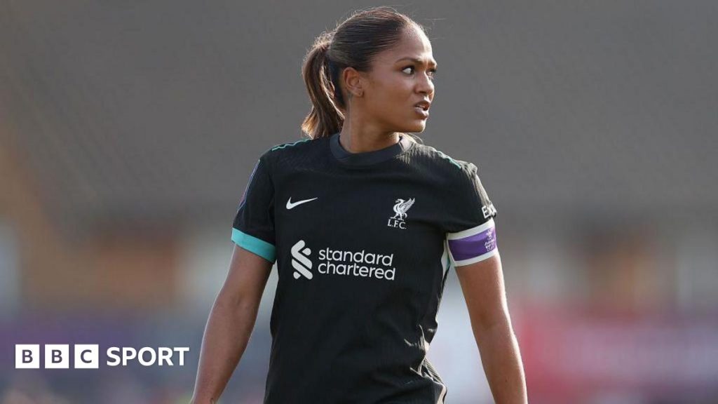 Taylor Hinds: Target bek Liverpool dari komentar yang tidak tepat secara seksual