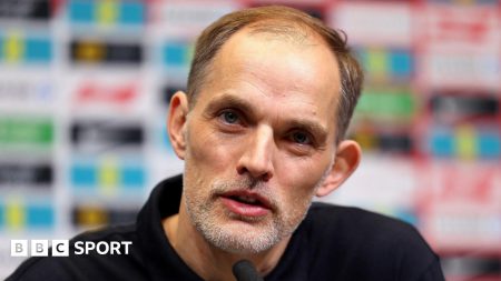 Thomas Tuchel: Bos Inggris mengatakan dia harus mendapatkan hak untuk menyanyikan lagu kebangsaan