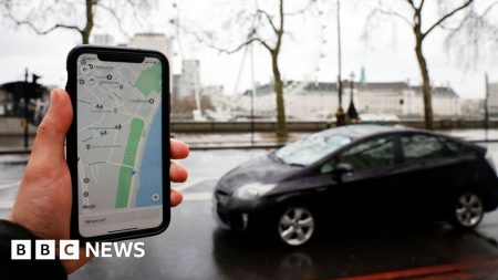 Uber untuk menawarkan semua pengemudi Inggris 20 jam pengasuhan anak gratis